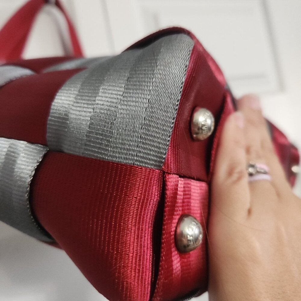 Harveys LTD Edition MADD Large Tote - red and grey - 170/250 - Picture 4 of 6